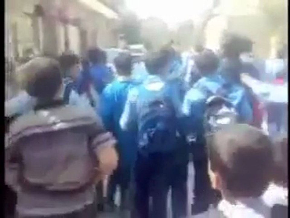 فري برس   حماة حي القصور مظاهرة طلابية 10 10 2011