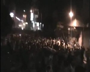 فري برس   هام لوسائل الإعلام سقبا اللآلاف في تشييع الشهي 10 10 2011