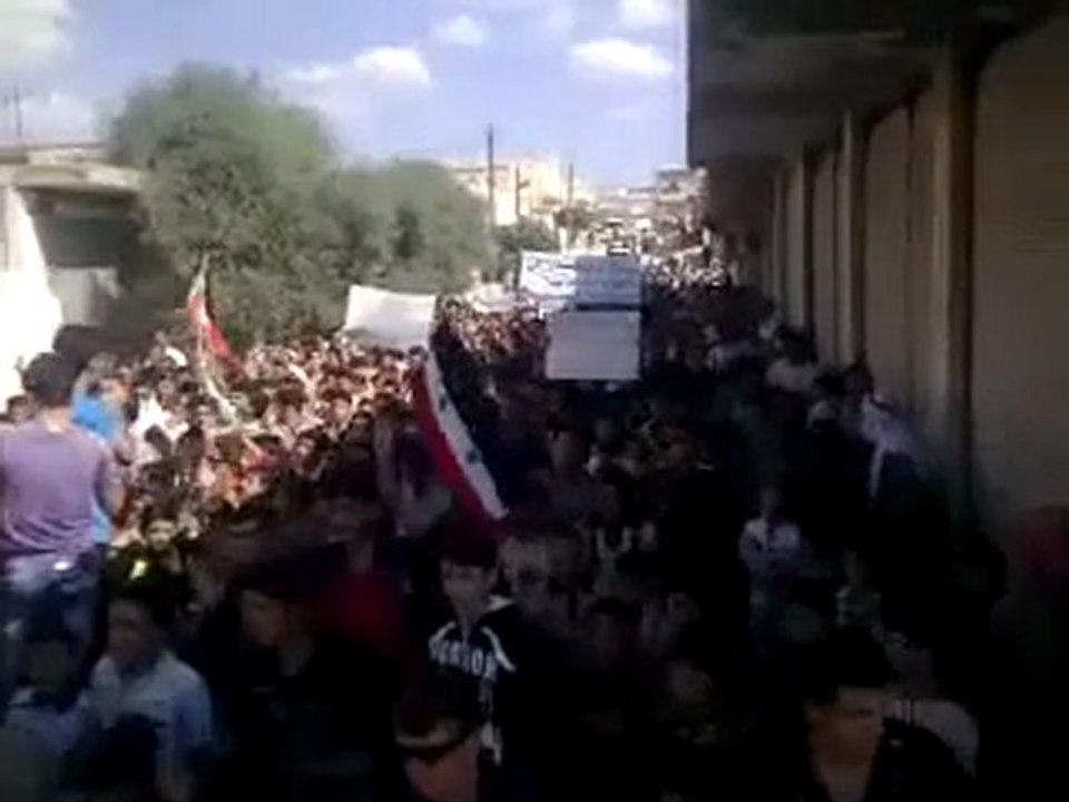 فري برس   ادلب معرة حرمة جمعة احرار الجيش 14 10 2011