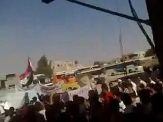 下载视频: فري برس   دمشق حي برزة جمعة احرار الجيش 14 10 2011