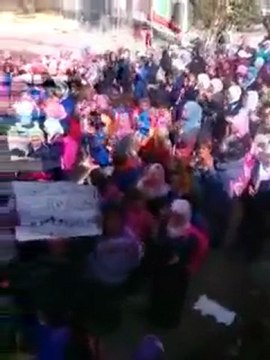 فري برس ادلب حاس مظاهرة طلابية 17 10 2011