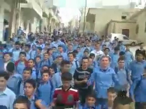 فري برس مظاهرة طلاب المدارس خان شيخون 16 10 2011 ج3