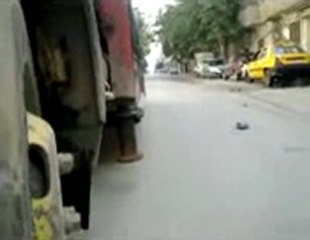 فري برس   حمص الخالدية استهداف الجنازات من قبل قوات الامن 17 10 2011