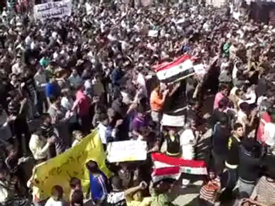 فري برس   درعا تسيل  جمعة شهداء المهلة العربية 21 10 2011