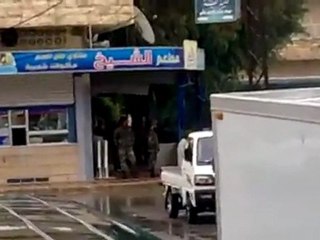 فري برس   حماة   تواجد امني في حي التعاونية  جمعة الله أكبر 4 11 2011