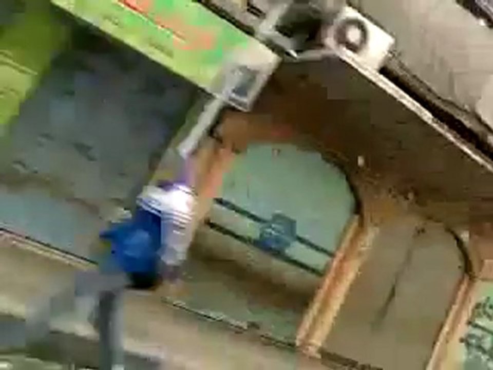 فري برس   حماة اضراب عام في شارع الدباغة وابن رشد و15 اذار 10 11 2011