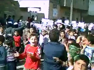فري برس   درعا البلد  مظاهرة نسائية في 15 11 2011