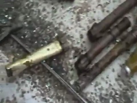 فري برس باباعمرو السيارات المتحرقة جراء القصف 16 11 2011