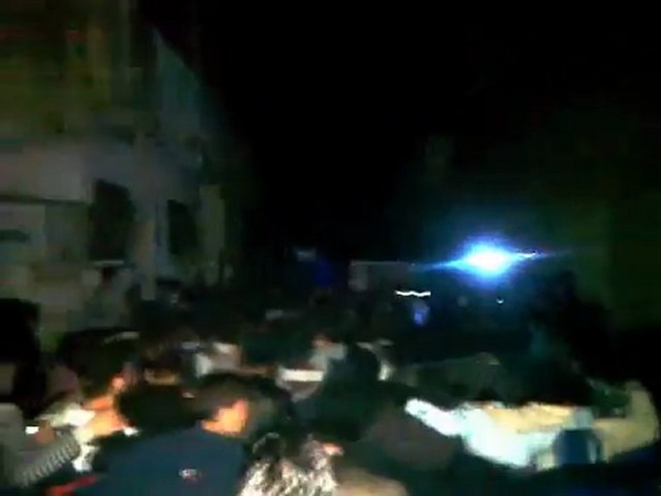 فري برس   حمص باب الدريب مسائية حي الصليبة 16 11 2011