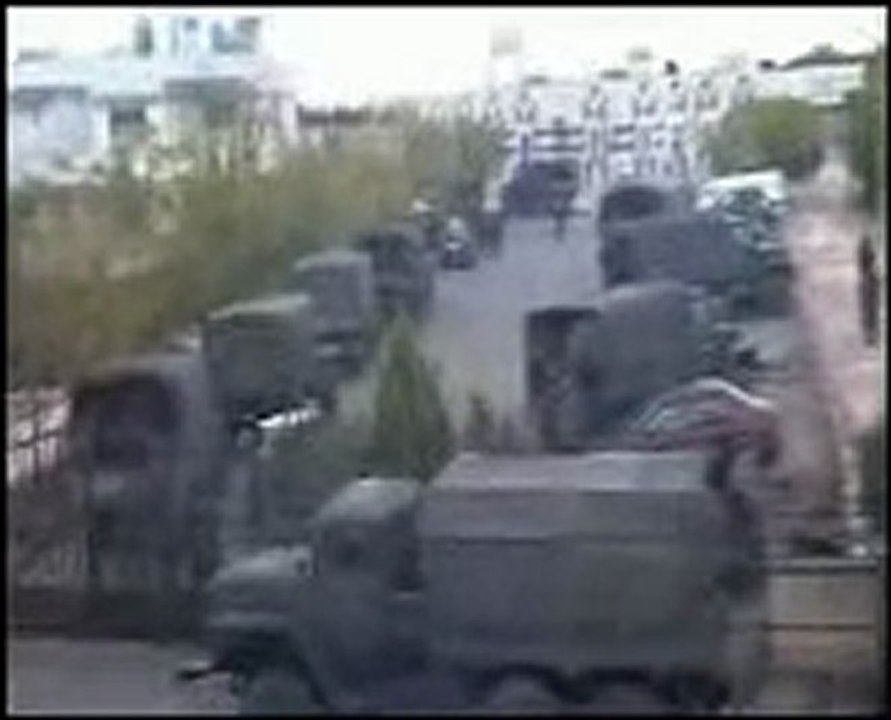 فري برس   مشفى القصير الوطني الذي تحول الى قاعدة عسكرية لقوات الإحتلال 16 11 2011