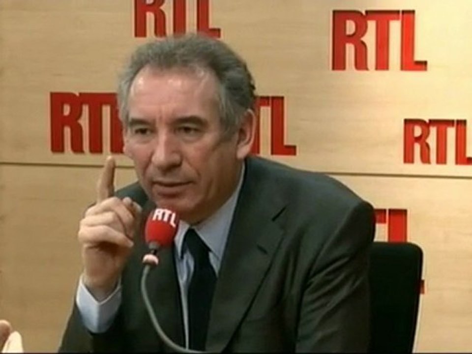 François Bayrou, candidat du MoDem à la Présidentielle : "La loi réprimant la négation du génocide arménien : une faute"