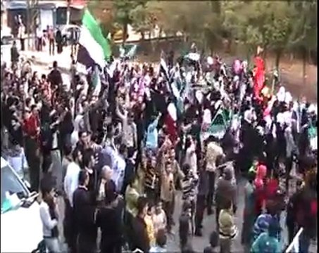 فري برس حمص القصور مظاهرة احرااار وحرااائر القصور خميس الشهيد حسين الخالدي 24 11 2011 ج2