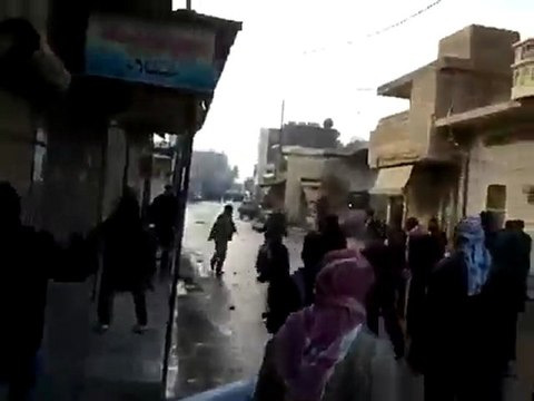 فري برس حلب اعزاز اطلاق النار لتفريق المتظاهرين 18 11 2011