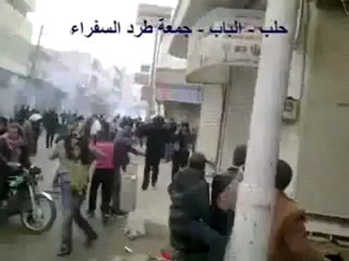 فري برس   حلب   الباب  هجوم الأمن والشبيحة على المتظاهرين 18 11 2011