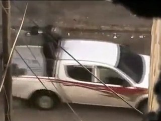 فري برس   اللاذقية   سيارات الاحتلال في الرمل الجنوبي   18 11 2011