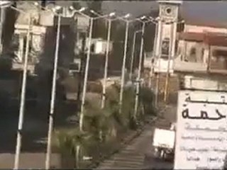 فري برس   الحولة عصابات الاسد تقوم باحتلال أحد البيوت لإقامة حاجز جديد تنفيذا للمبادرة العربية 21 11 2011