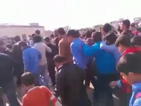 فري برس درعا جاسم مظاهرة طلابية للمطالبة باسقاط النظام 21 11 2011 جـ1