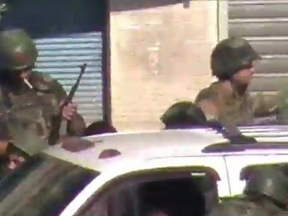 فري برس   حرستا   انتشار الأمن والشبيحة واعتقال الشباب   22 11 2011