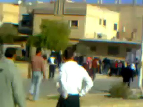 فري برس حماة مظاهرات الاربعين جمعة الجيش الحر يحميني 25 11 2011