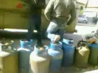 فري برس   حمص القرابيص ازمة الغاز التي افتعلها النظام 26 11 2011