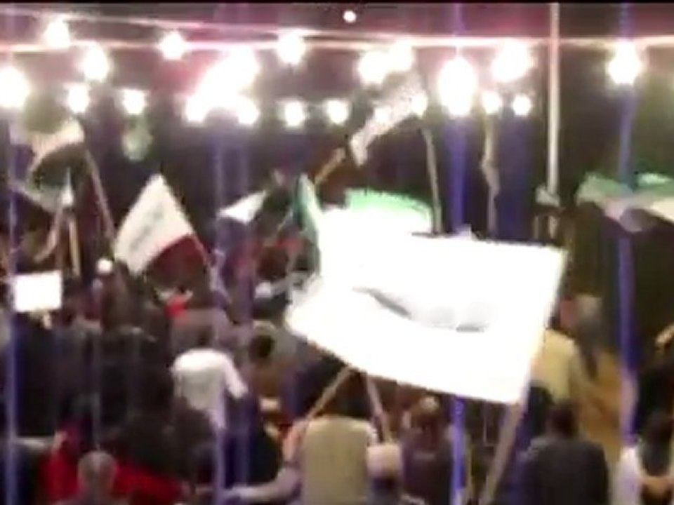 فري برس   حمص   مسائية حي الإنشاءات شلون ماجيتو 28 11 2011