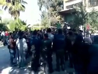 فري برس   مظاهرة طلابية في كلية التربية بدرعا 22 1 2012