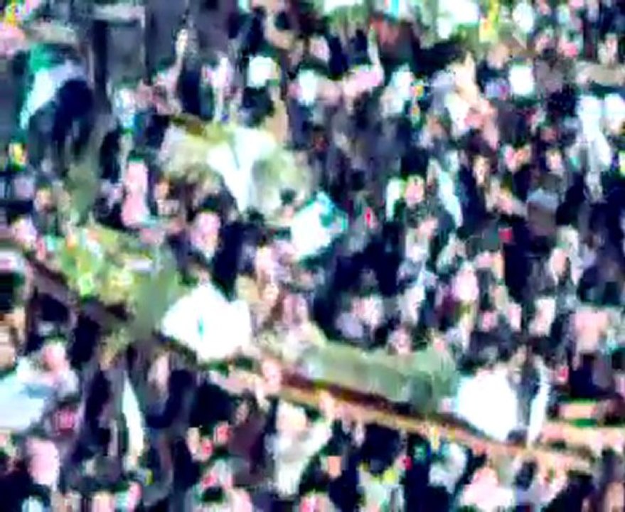 فري برس   ريف دمشق دوما من تشييع شهداء مجزرة السبت و الاحد 23 1 2012