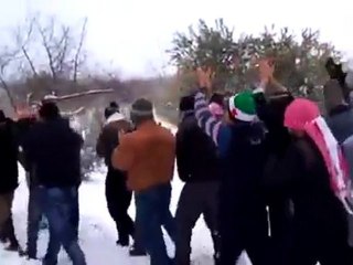 فري برس   من كوميديا الثورة السورية في قرية اورم الجوز في جبل الزاوية 22 1 2012