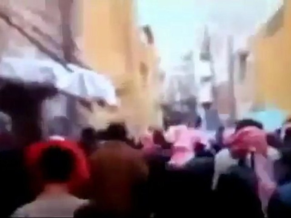 فري برس   اليعربية   مظاهرة حاشدة نصرة لادلب و حمص 24 1 2012