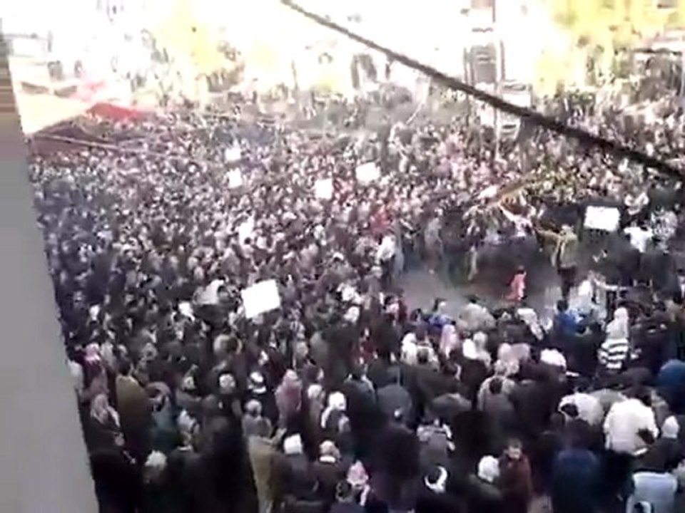 فري برس   ريف دمشق دوما تشيع الشهيد البطل ياسين كمال الريحاني 24 1 2012 ج1