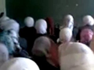 فري برس   معضمية الشام حرائر المعضمية ينشدون أغنية بلبل الثورة عبد الباسط ساروت حرام عليك 29 11 2011