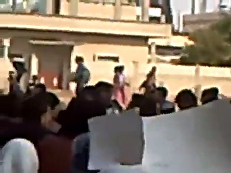 فري برس   حوران خربة غزالة مظاهرة طلابية في 30 11 2011