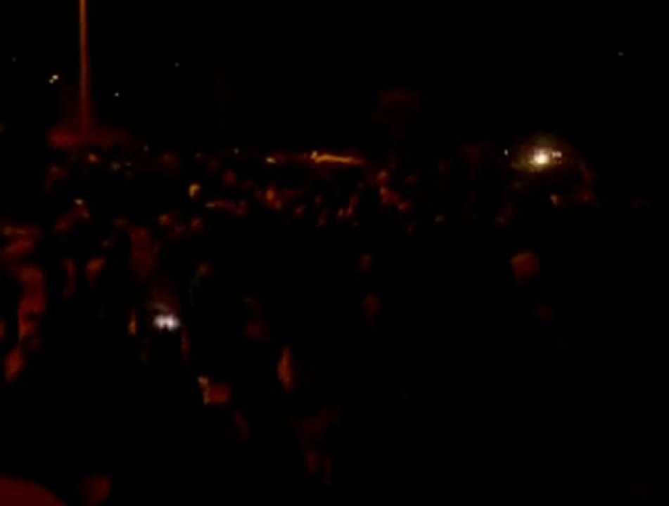 فري برس   مدينة ادلب تشييع الشهيد كامل وحيد زكور 30 11 2011