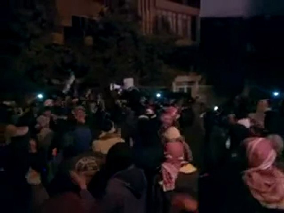 فري برس    ريف دمشق يبرود   مسائيات الثوار اضراب عام لأجل الشهداء   1 12 2011 ج5