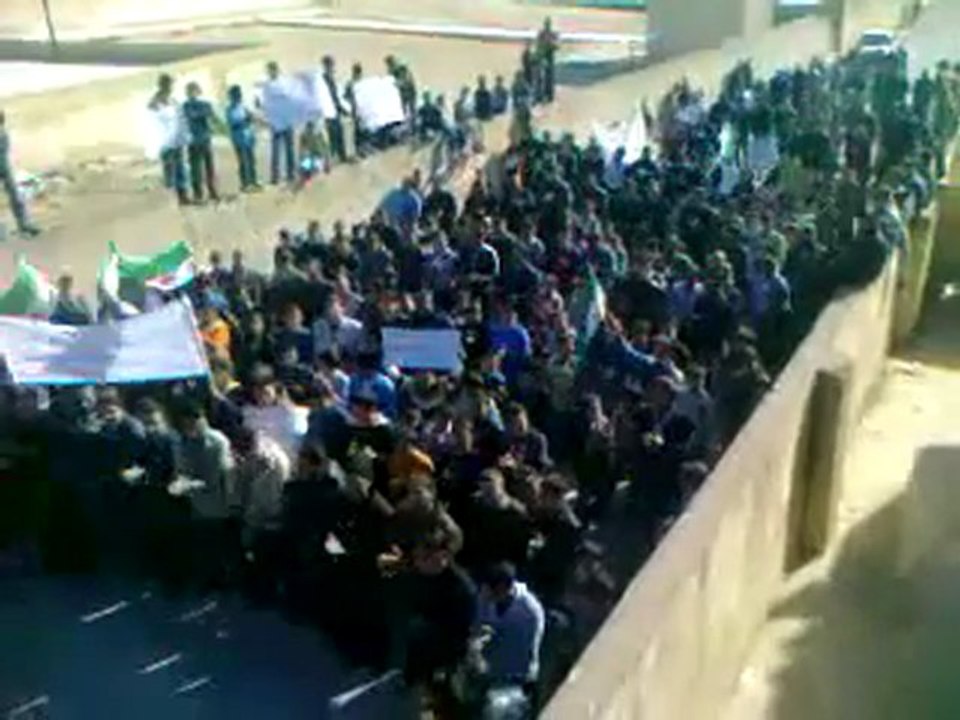 فري برس   ادلب بابولين جمعة المنطقة العازلة مطلبنا 2 12 2011