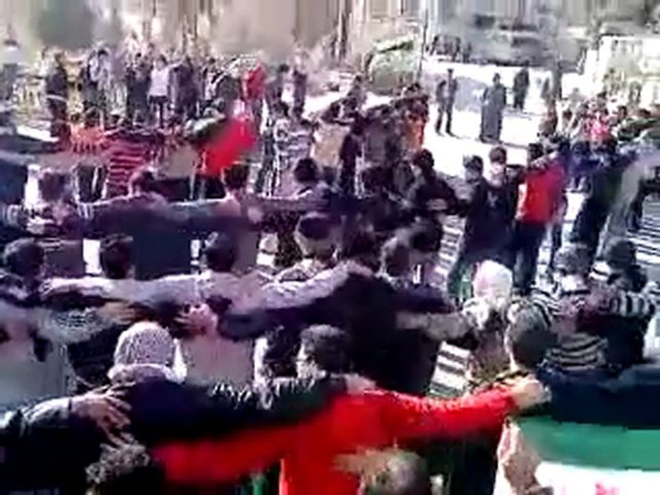 فري برس   حماة القصور مظاهرة الابطال في جمعة المنطقة العازلة مطلبنا 2 12 2011