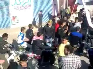 فري برس   حماة الحواش بسهل الغاب في جمعة المنطقة العازلة 2 12 2011