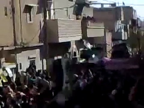 فري برس حماه حي الحميدية جمعة المنطقة العازله 2 12 2011 ج2