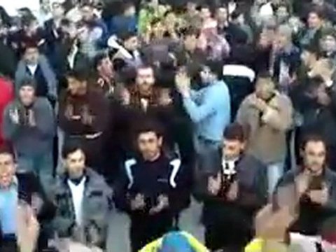 فري برس فري برس إدلب ناحية التمانعة مظاهرة يوم الأحد 4 12 2011