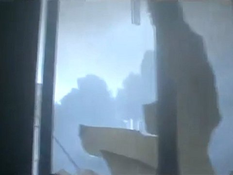 فري برس حمص باباعمرو إحترق أحد المنازل بسبب إنفجار أنبوب النفط الذي تم إستهدافه من الشبيحة بقذيفة صباحا 8 12 2011