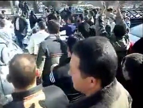 فري برس خرجت مظاهرة من جامع حسن البصري الواقع على اوتوستراد درعا حي القدم الدمشقي 9 12 2011