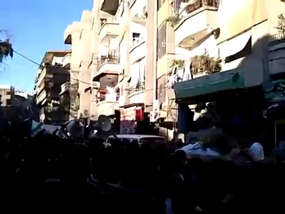فري برس  ريف دمشق   زملكا   تشييع الشهيد البطل محمد رسلان 10 12 2011 ج4