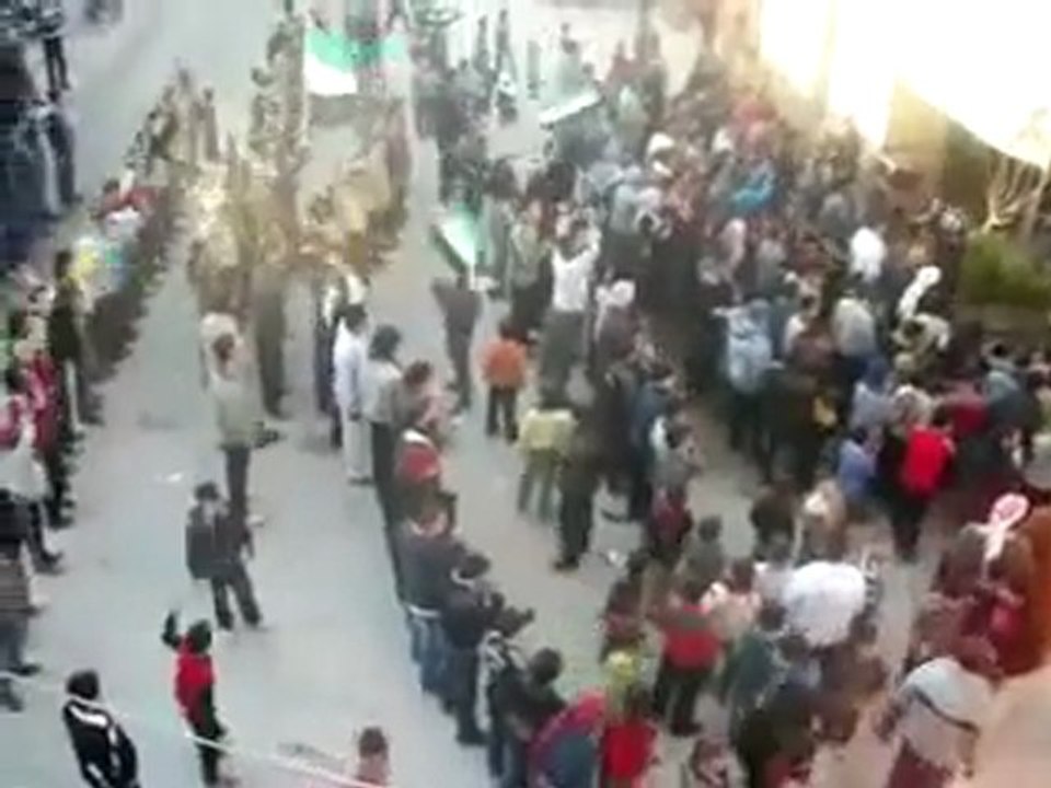 فري برس   ادلب حزانو مظاهرة بعد صلاة العصر 12 12 2011