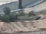 فري برس   حماة انتشار الدبابات في مدخل حماة الشمالي عند دوار الفيلات 14 12 2011