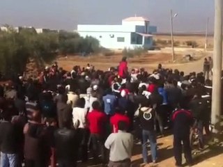 فري برس   درعا نعيمه جمعة الجامعه العربيه تقتلنا 16 12 2011