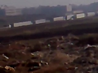 فري برس   تأخير السيارات الشحن التركية على حاجز دوار حي كازو ج1