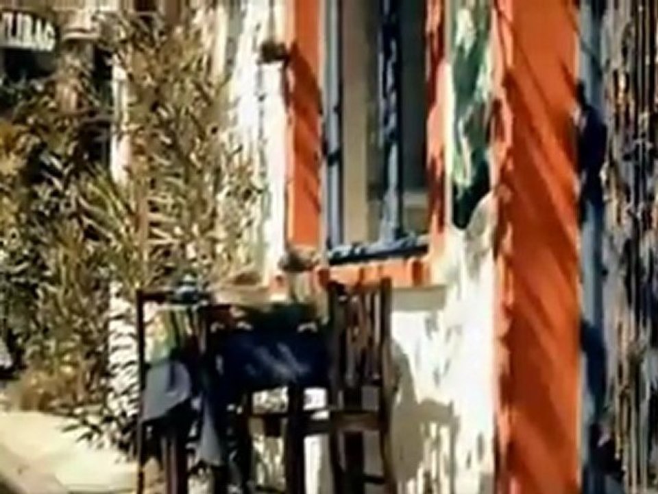 Emre Altug  Tek Askim (2011)