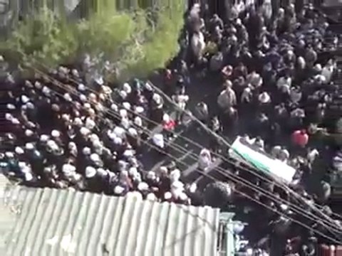 فري برس وصول الشهداء الأبطال إلى ساحة الحرية ريف دمشق الزبداني 21 12 2011