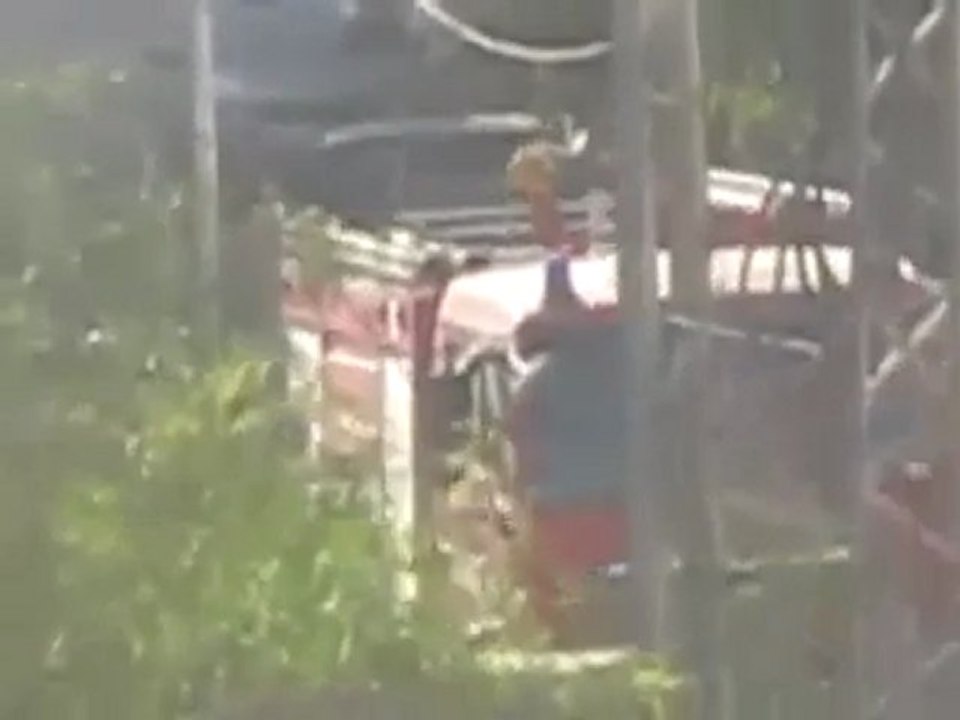 فري برس   معضمية الشام انتشار الجيش وعصابات النظام في المدينة بالإضافة الا سيارات الإطفاء جمعة بروتكول الموت 23 12 2011