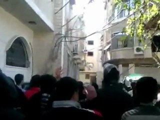 فري برس   ثوار الشام في مظاهرة القاعة من جامع حسين الخطاب 25 12 2011